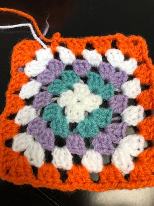 knitted-square-pattern knitted-square-pattern